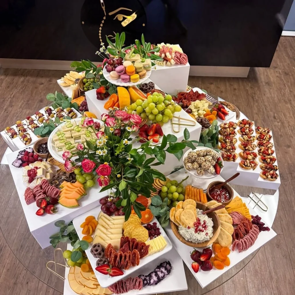 23 Grazing Table Ideas for Small Parties That Look Chic and Inviting ...